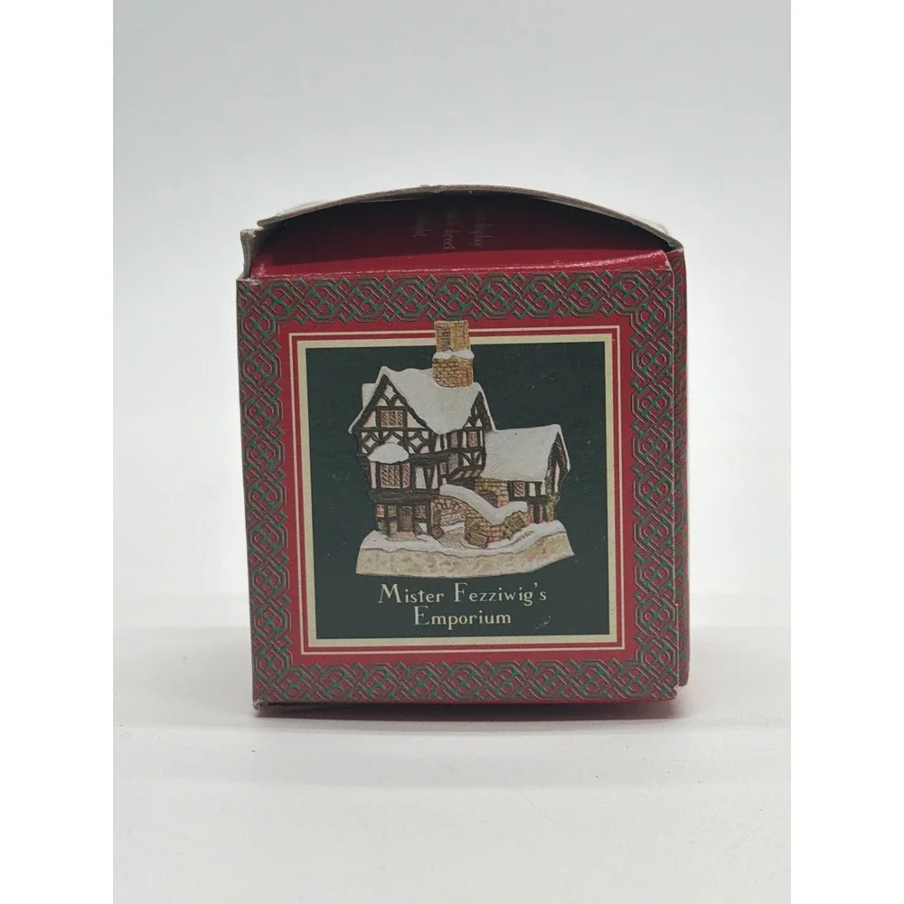David Winter Cottages Ebenezer Scrooge's Counting House Christmas Ornament Boxed